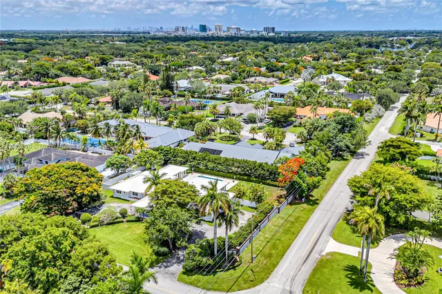 $2,700,000 | 10563 Southwest 92nd Avenue, Miami, FL 33176