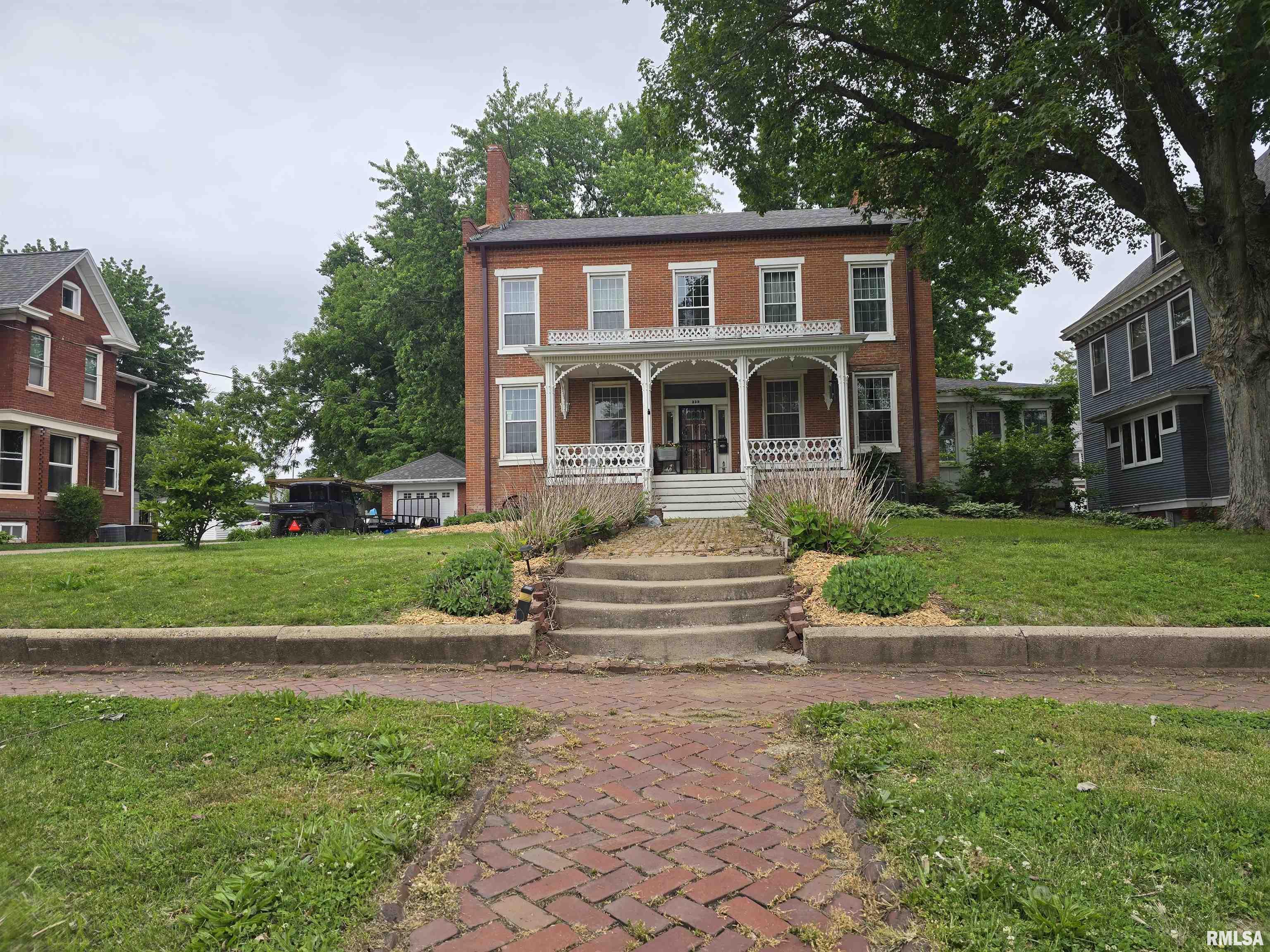 239 West Chestnut Street Canton, IL 61520 - Photo 5 of 83