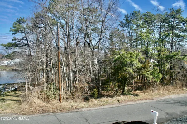 $649,000 | 861 Glenwood Place, Brick, NJ 08723