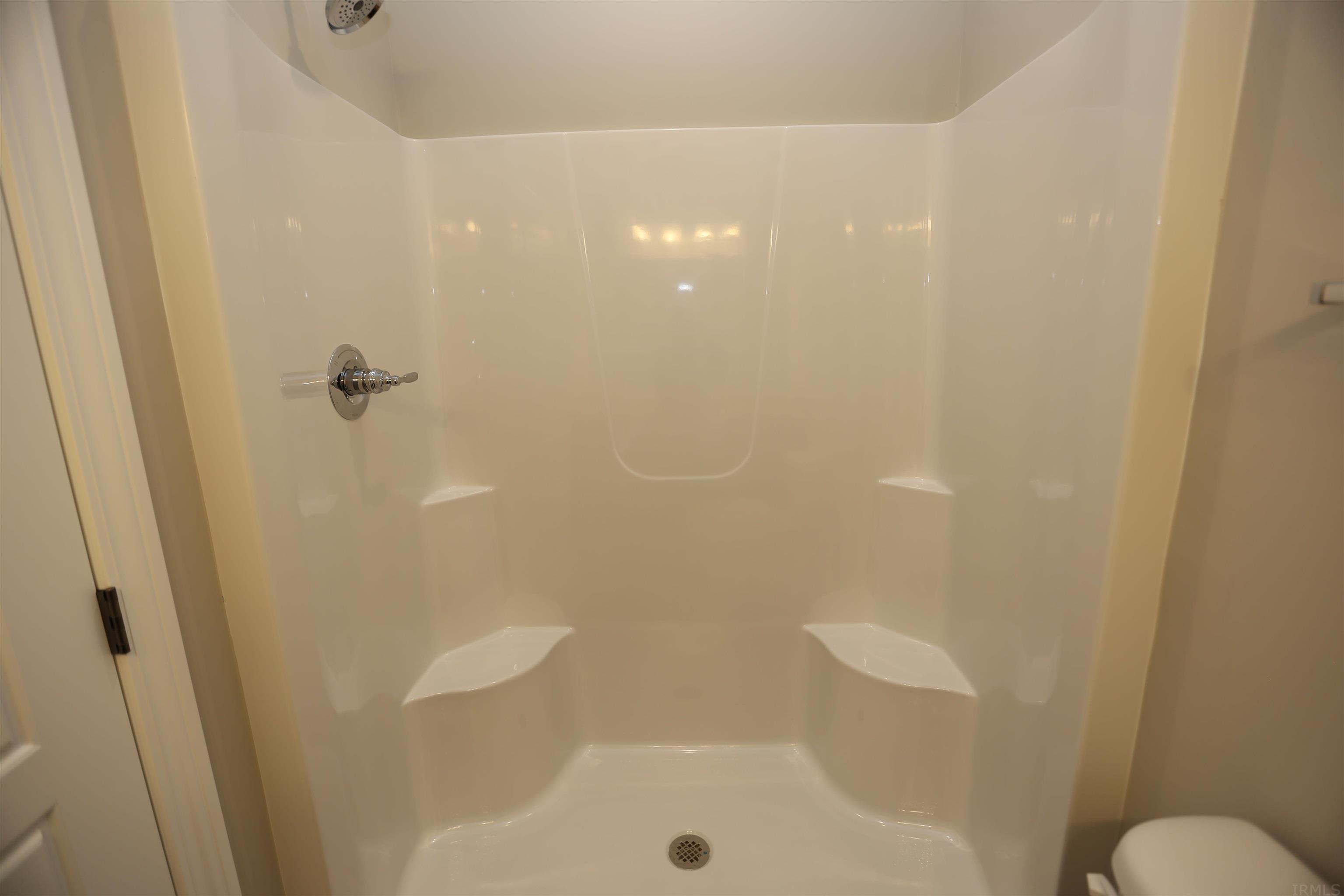1929 Rittenhouse Place Huntertown, IN 46748 - Photo 10 of 12 Gallery Image 10