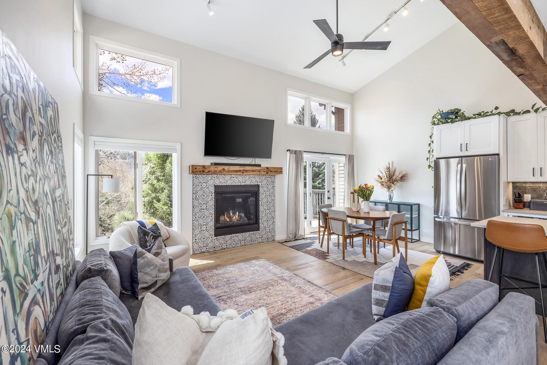 931 Singletree Road, Unit 28 Edwards, CO 81632 - Photo 6 of 34 Living Room