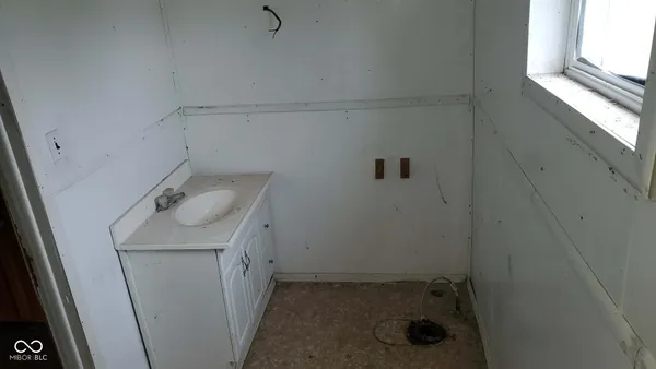 $49,900 | 355 West Commerce Street, Dunkirk, IN 47336