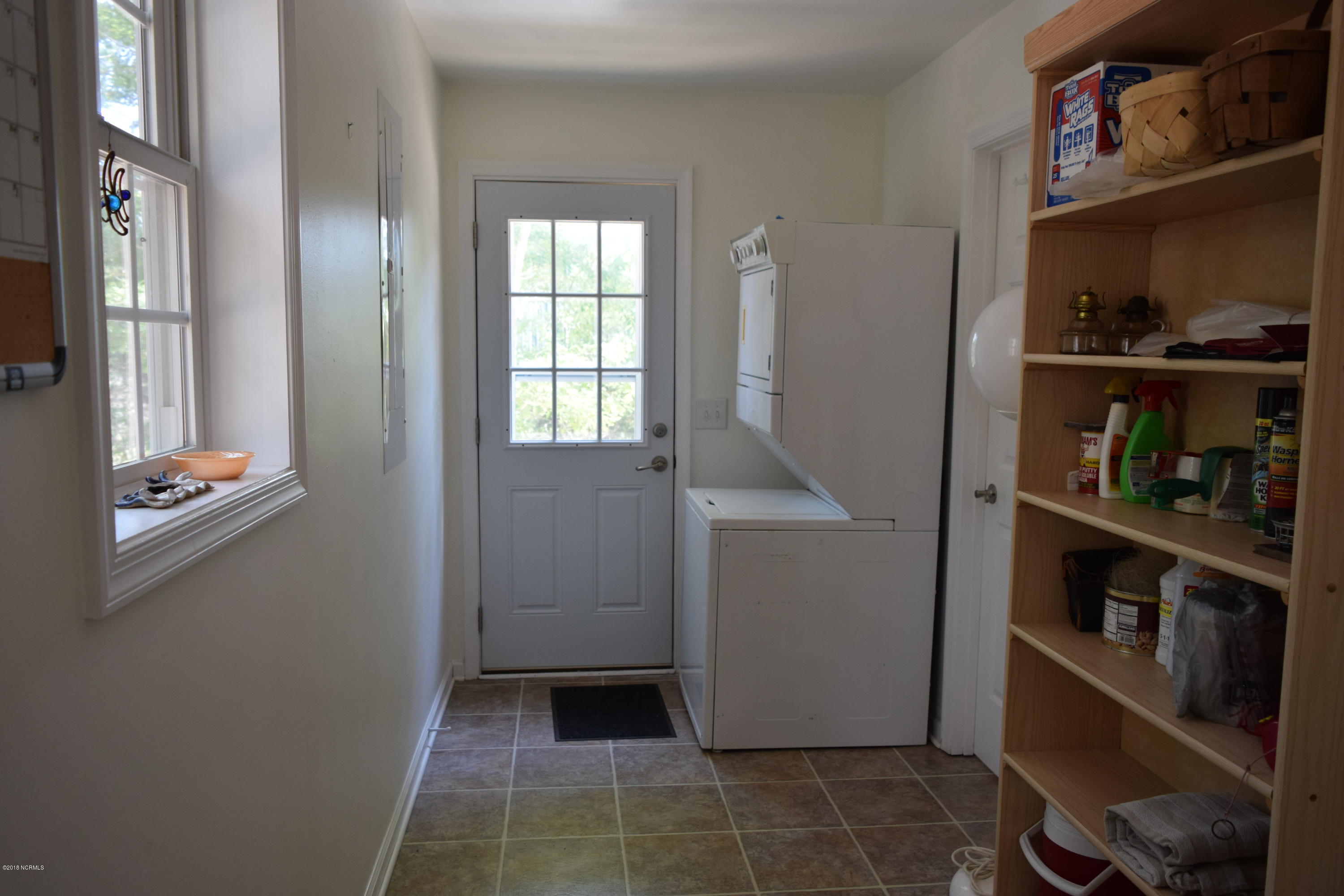 4601 Merrimon Road Beaufort, NC 28516 - Photo 19 of 39 Laundry Room
