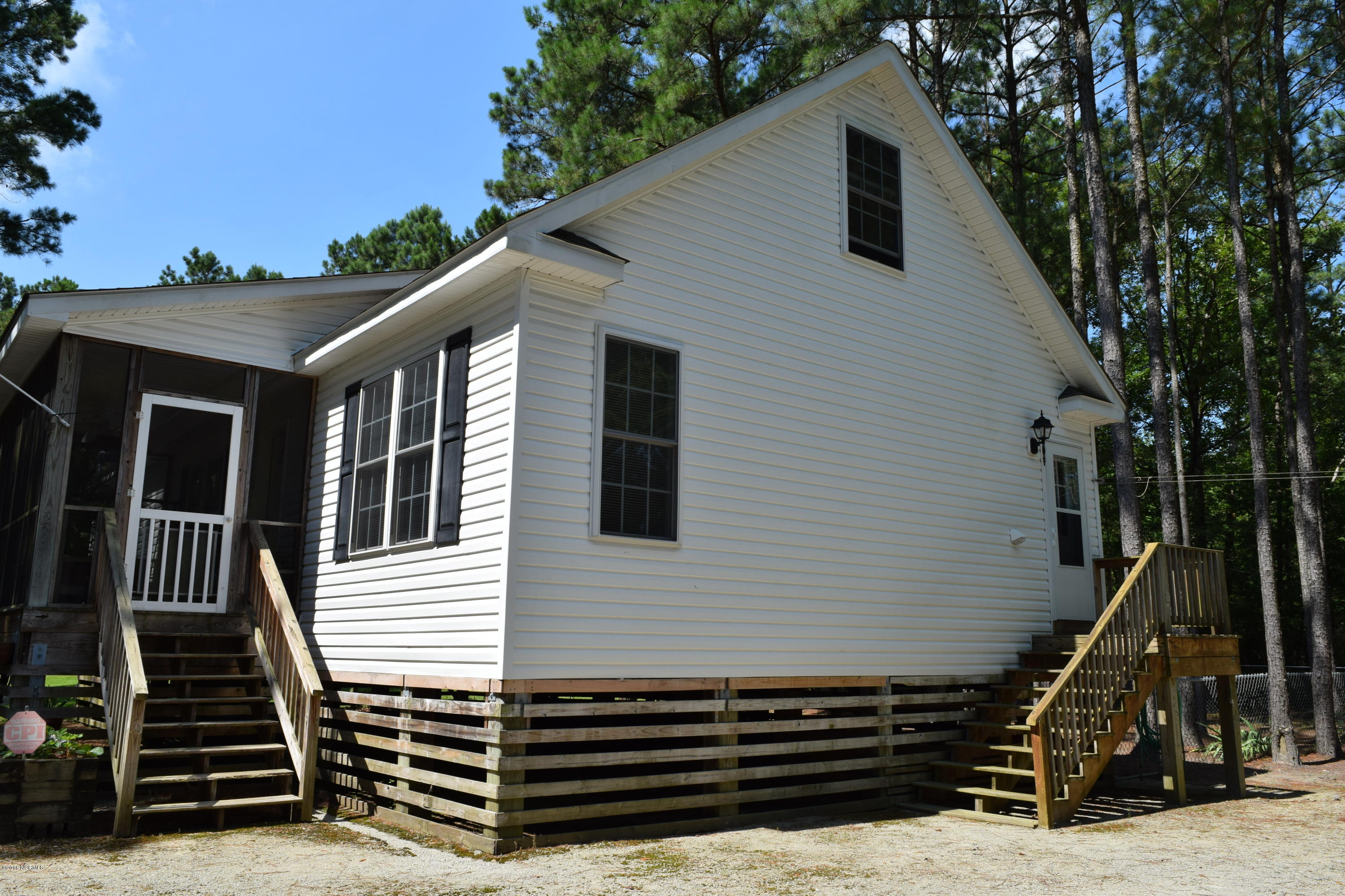 4601 Merrimon Road Beaufort, NC 28516 - Photo 22 of 39 Side View