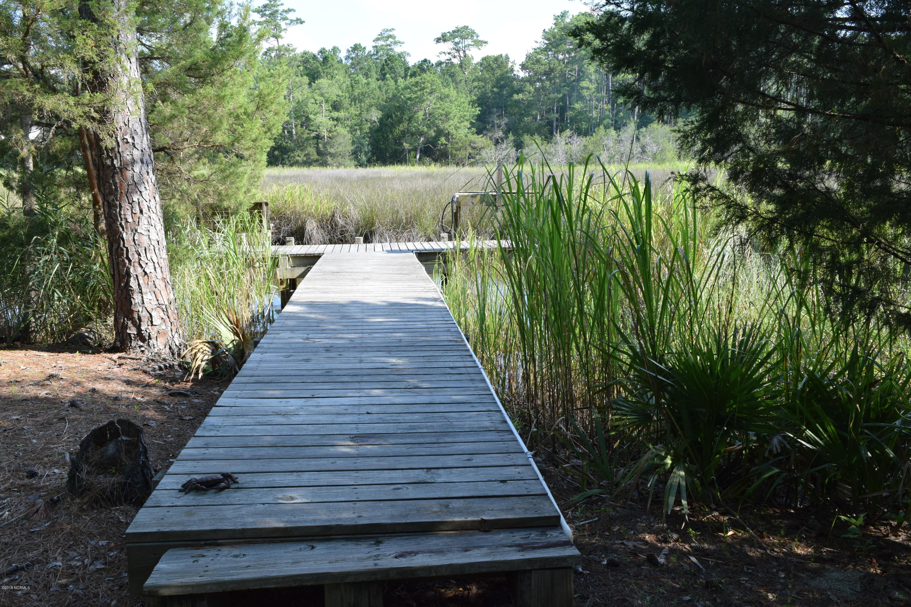 4601 Merrimon Road Beaufort, NC 28516 - Photo 36 of 39 Dock