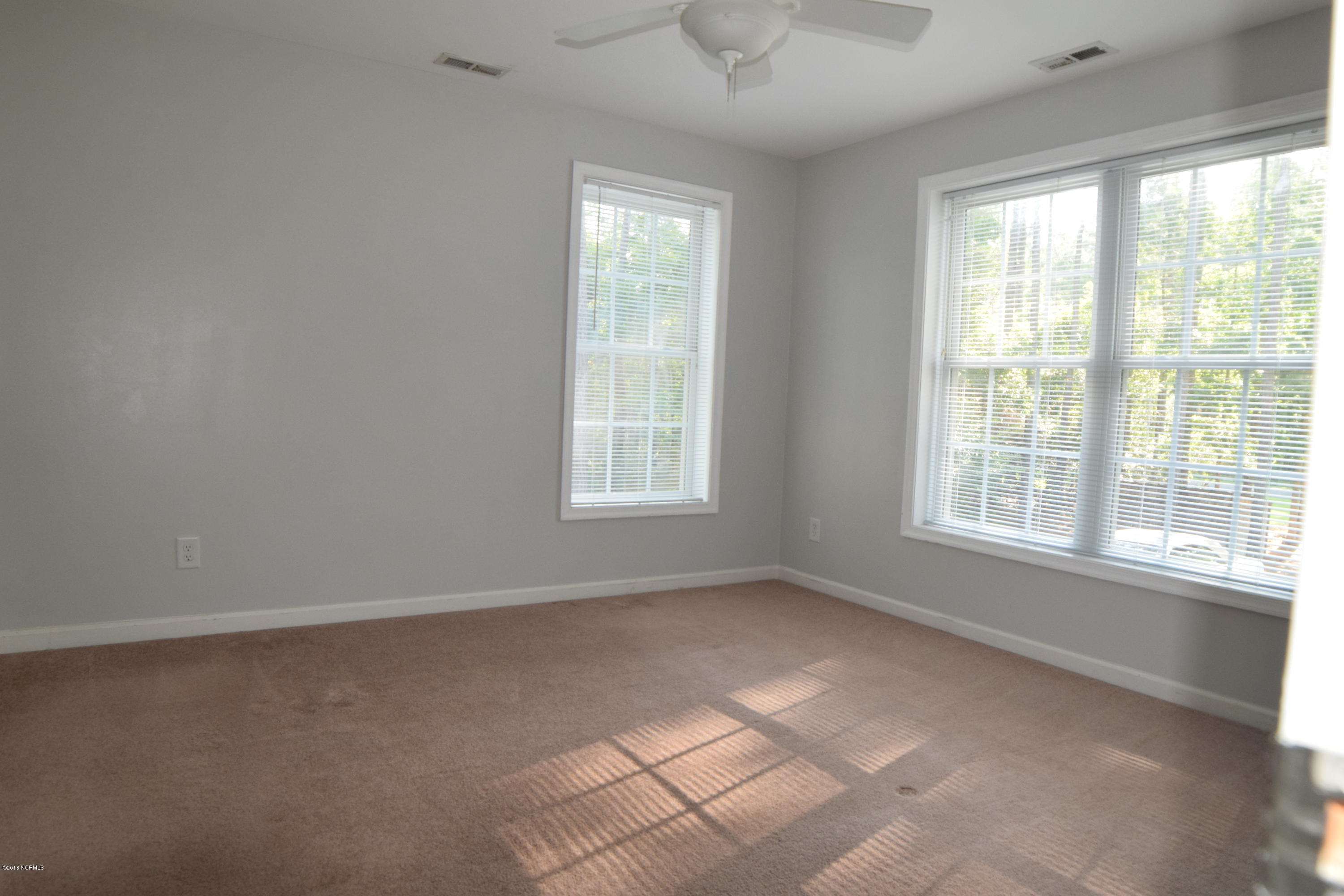 4601 Merrimon Road Beaufort, NC 28516 - Photo 10 of 39 Master Bedroom
