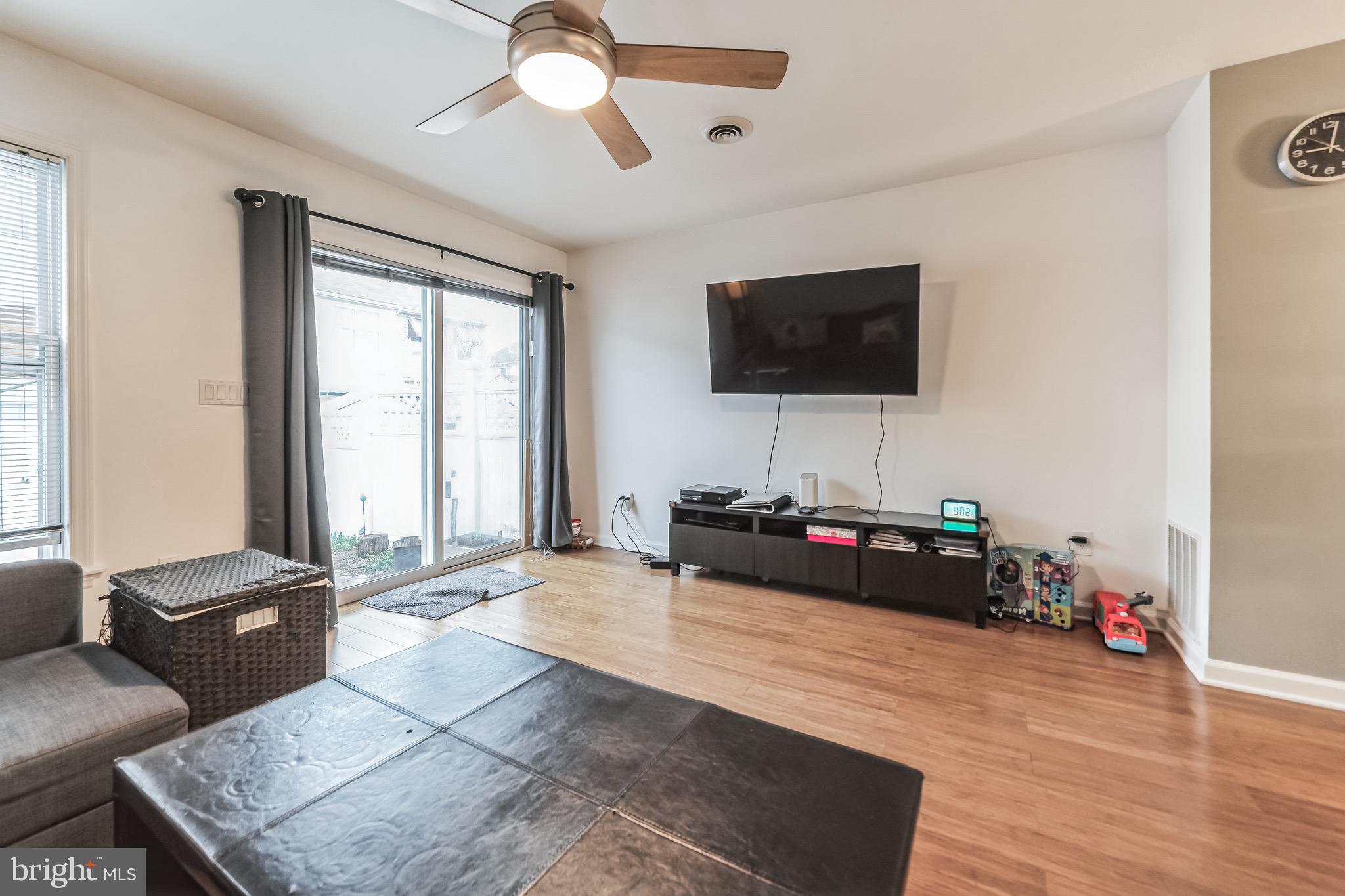 3572 Edgemont Street Philadelphia, PA 19134 - Photo 13 of 32