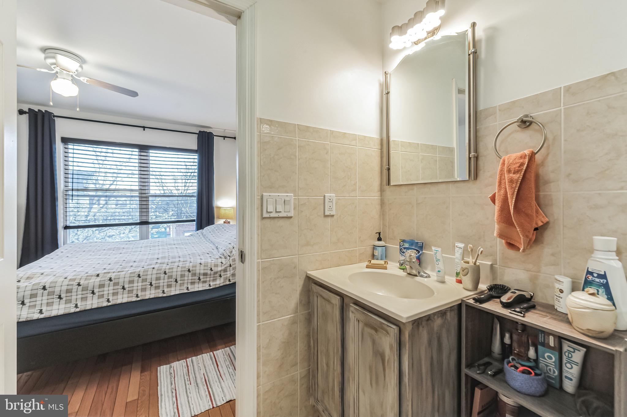 3572 Edgemont Street Philadelphia, PA 19134 - Photo 17 of 32