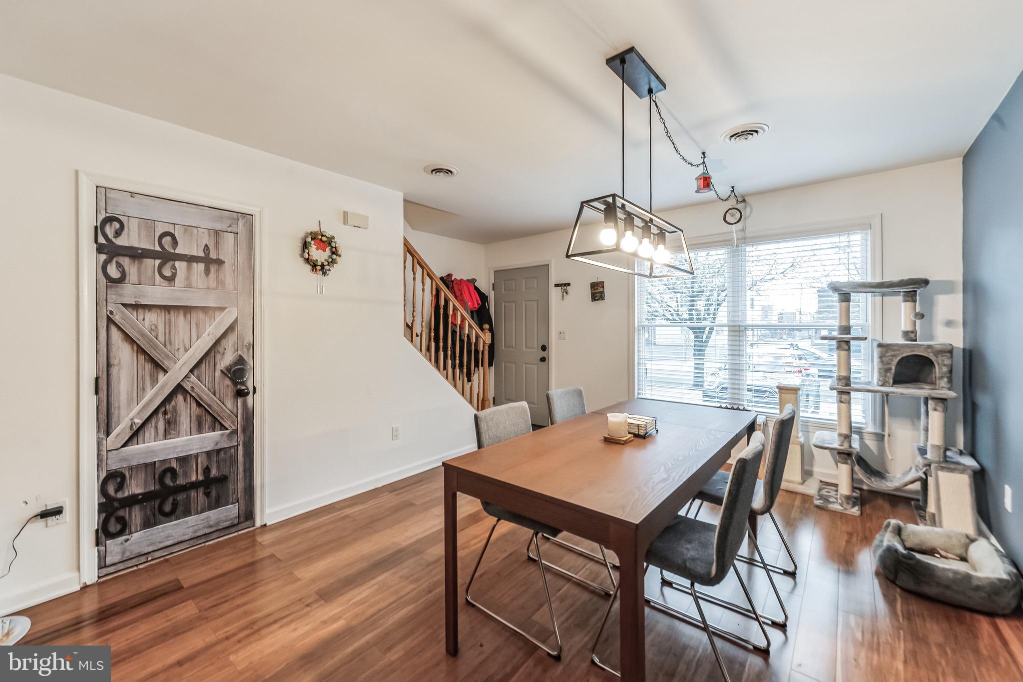 3572 Edgemont Street Philadelphia, PA 19134 - Photo 3 of 32