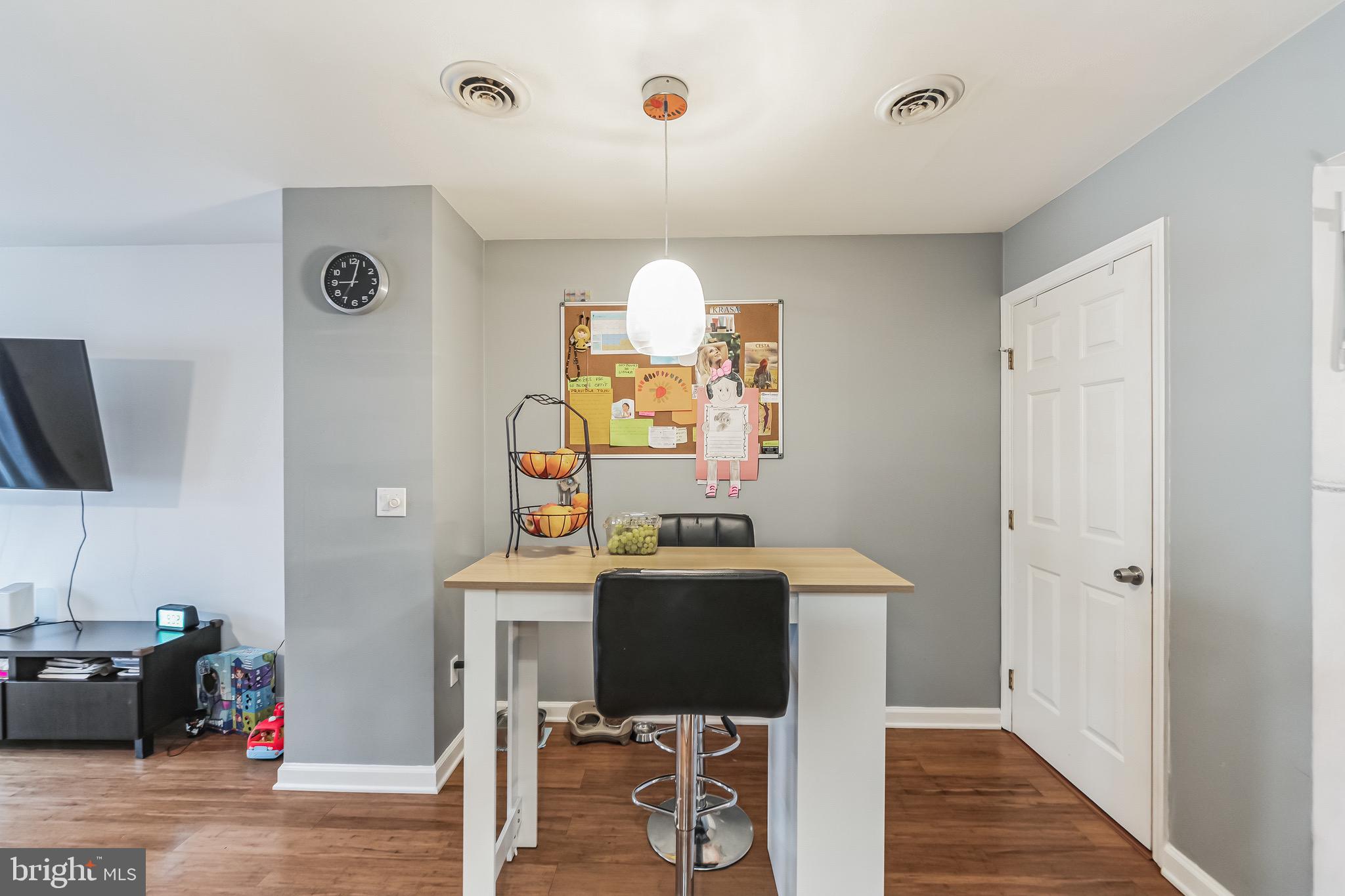 3572 Edgemont Street Philadelphia, PA 19134 - Photo 8 of 32