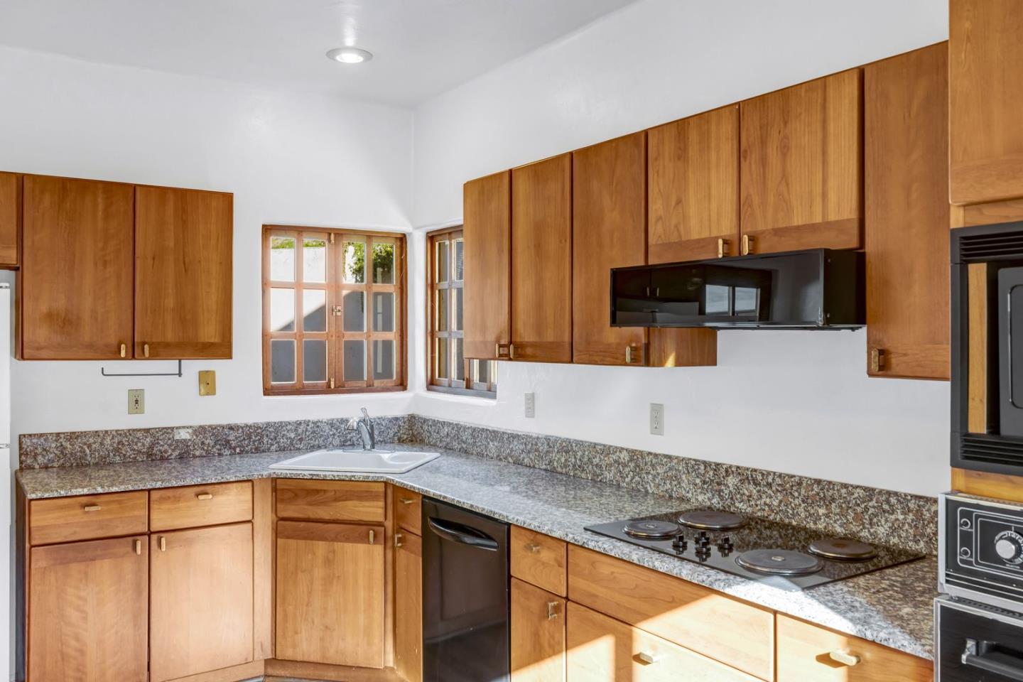 90 Harper Canyon Road Salinas, CA 93908 - Photo 25 of 47