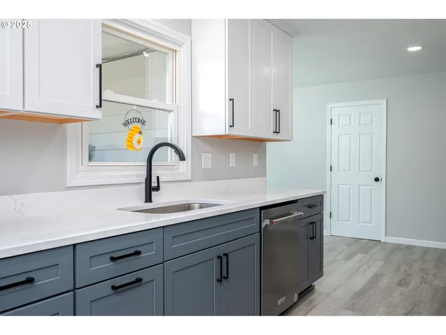 $479,900 | 3537 Southeast 128th Avenue, Portland, OR 97236