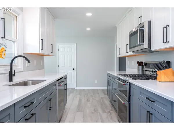 $470,000 | 3537 Southeast 128th Avenue, Portland, OR 97236