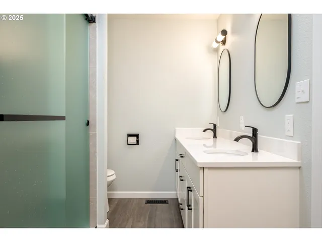 $479,900 | 3537 Southeast 128th Avenue, Portland, OR 97236