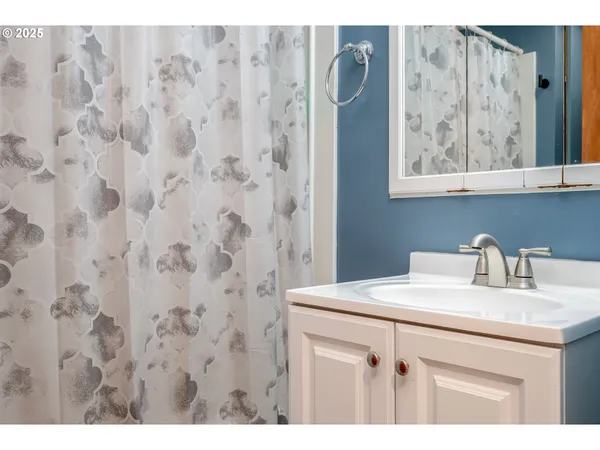 $470,000 | 3537 Southeast 128th Avenue, Portland, OR 97236