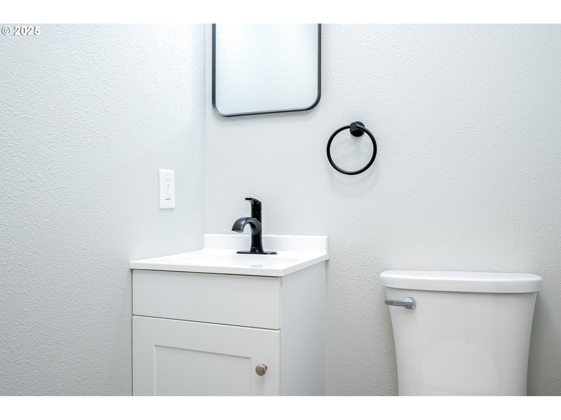 3537 Southeast 128th Avenue Portland, OR 97236 - Photo 32 of 45