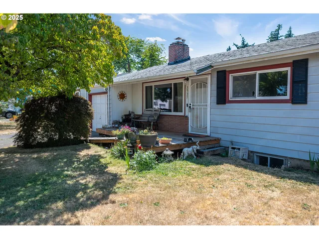 $479,900 | 3537 Southeast 128th Avenue, Portland, OR 97236