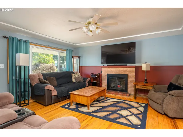 $479,900 | 3537 Southeast 128th Avenue, Portland, OR 97236