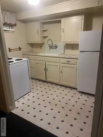 $315,000 | 141 South Birch Street, Blackfoot, ID 83221