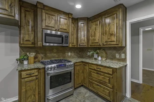 $299,900 | 152 Twin Point Drive, Benton, LA 71006