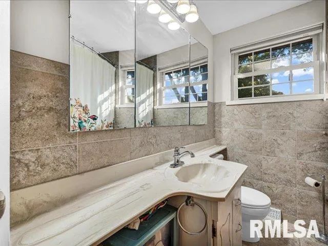 $120,000 | 4011 North Sterling Avenue, Peoria, IL 61615