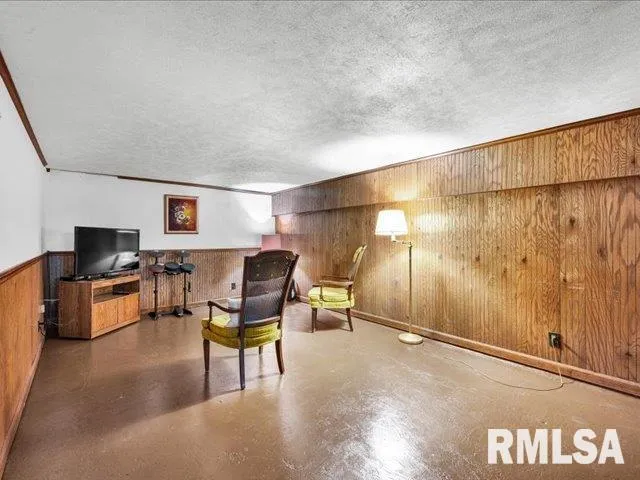 $120,000 | 4011 North Sterling Avenue, Peoria, IL 61615