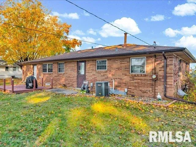 $120,000 | 4011 North Sterling Avenue, Peoria, IL 61615