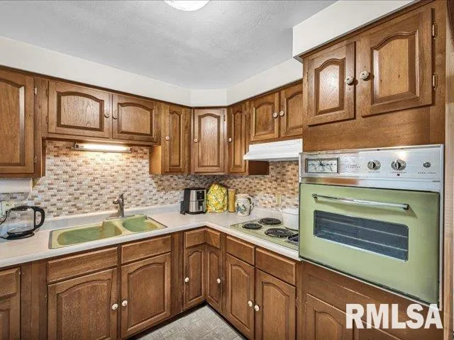 $120,000 | 4011 North Sterling Avenue, Peoria, IL 61615