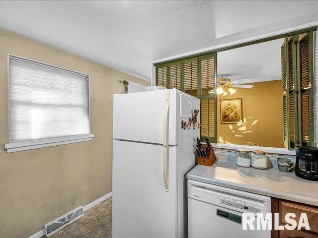 $120,000 | 4011 North Sterling Avenue, Peoria, IL 61615