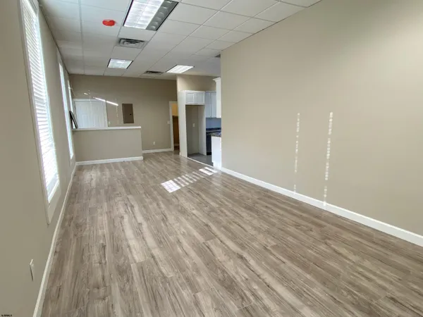 $2,100 | 6019 Main Street, Unit 2, Mays Landing, NJ 08330