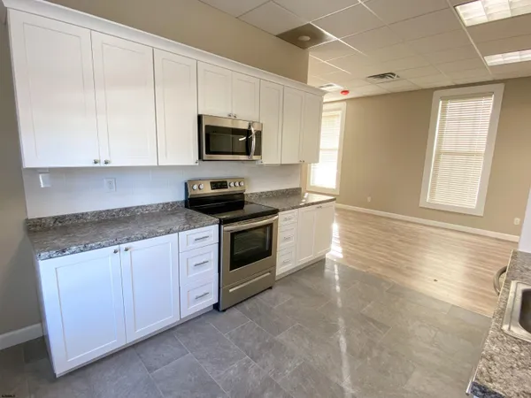 $2,100 | 6019 Main Street, Unit 2, Mays Landing, NJ 08330
