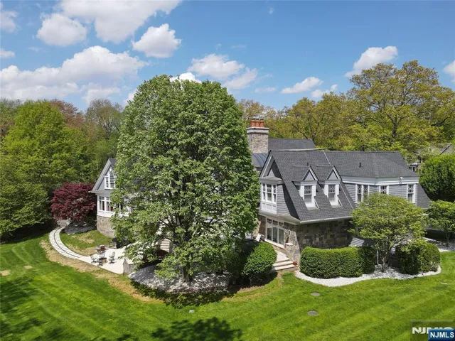 $5,699,999 | 340 Indian Trail Drive, Franklin Lakes, NJ 07417