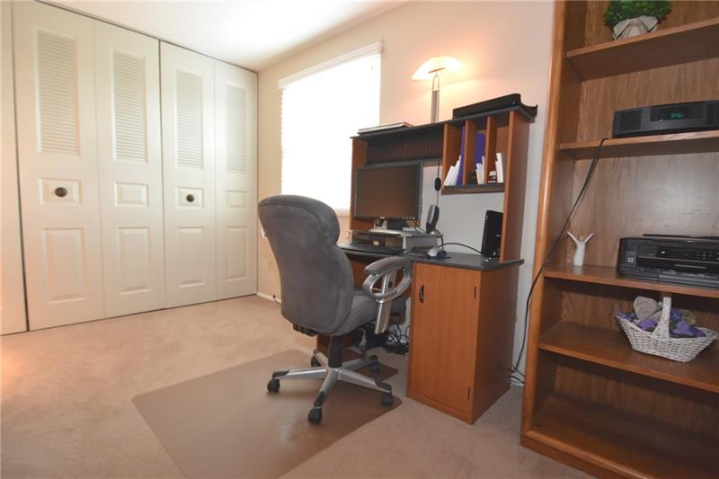 421 Redrome Circle East Bridgeville, PA 15017 - Photo 16 of 22