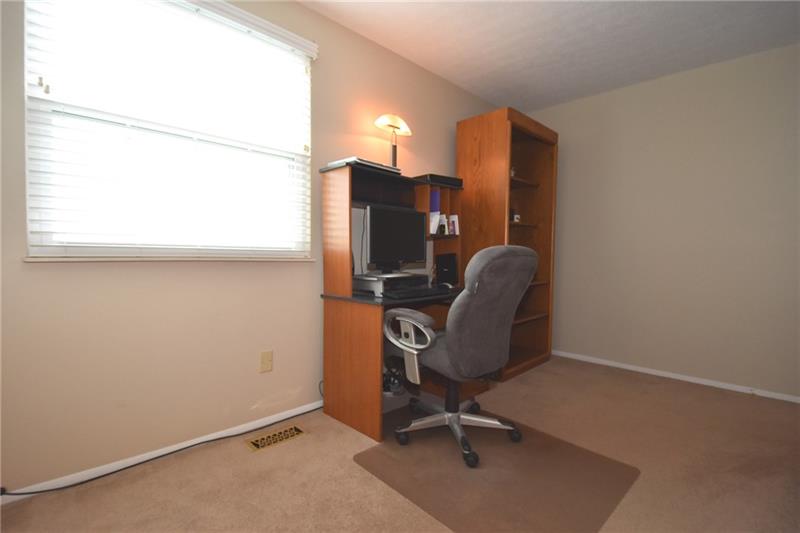 421 Redrome Circle East Bridgeville, PA 15017 - Photo 17 of 22