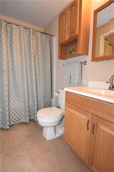 421 Redrome Circle East Bridgeville, PA 15017 - Photo 18 of 22