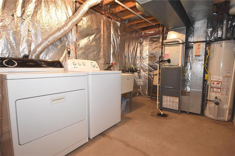 421 Redrome Circle East Bridgeville, PA 15017 - Photo 19 of 22