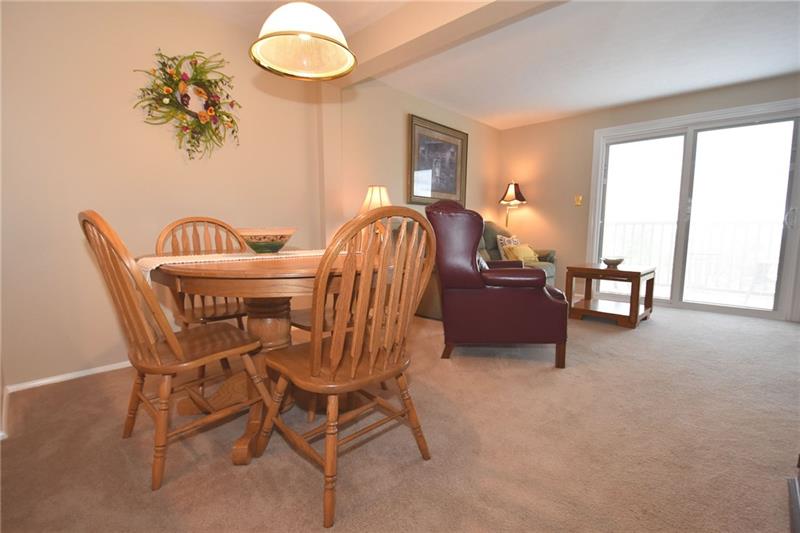 421 Redrome Circle East Bridgeville, PA 15017 - Photo 7 of 22