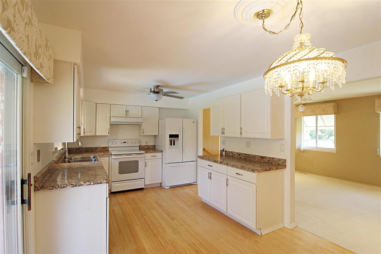 6279 North Webster Road Flint, MI 48504 - Photo 11 of 28 50050721-10.JPG