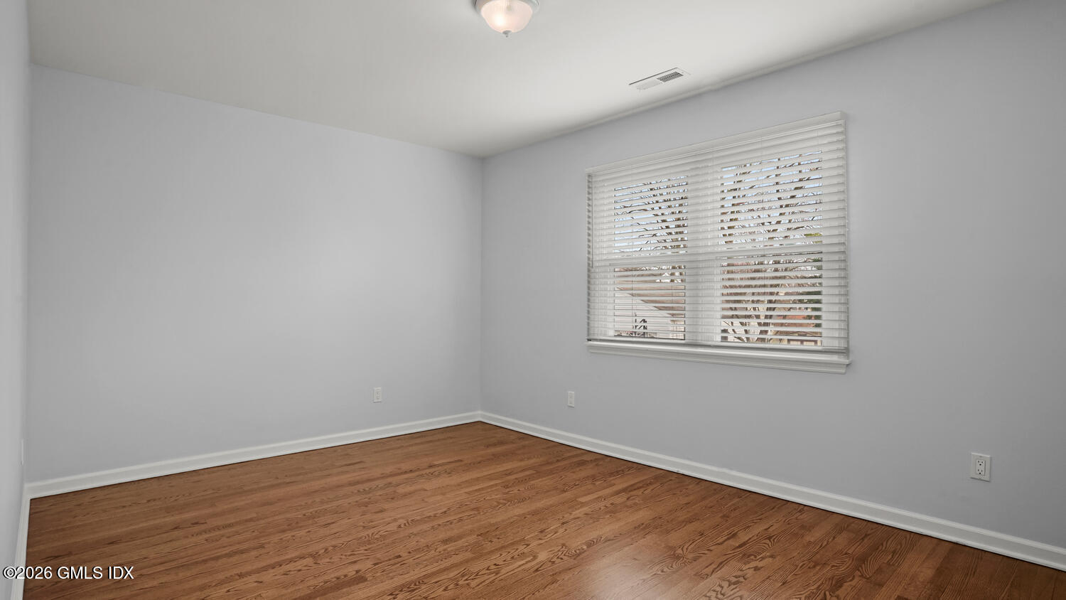 27 High Street, Unit B Greenwich, CT 06830 - Photo 10 of 19 Bedroom #2-Bright and Sunny