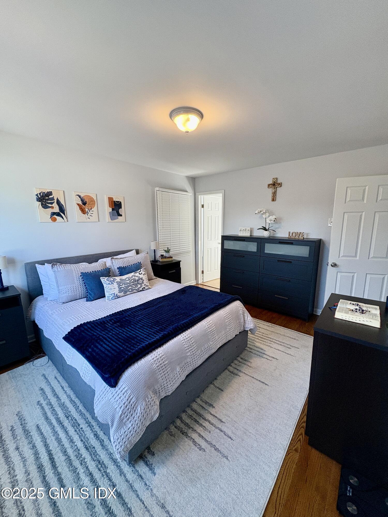 27 High Street, Unit B Greenwich, CT 06830 - Photo 13 of 31 Primary Bedroom