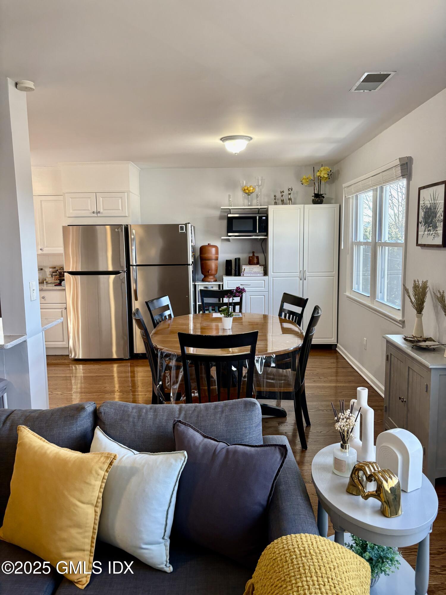 27 High Street, Unit B Greenwich, CT 06830 - Photo 30 of 31 Open Floor Plan