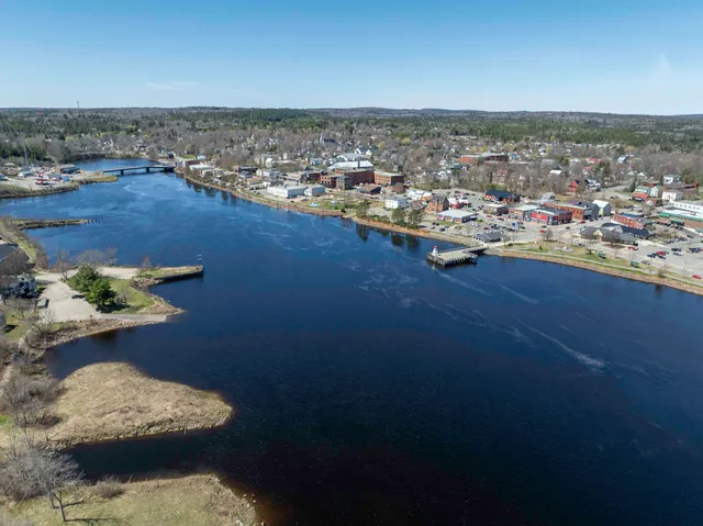 $329,900 | 112 South Street, Calais, ME 04619