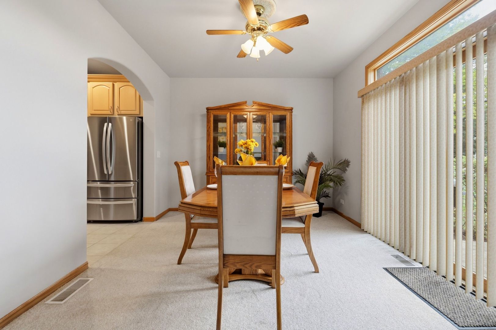 691 East Nerge Road Roselle, IL 60172 - Photo 11 of 30 Gallery Image 11