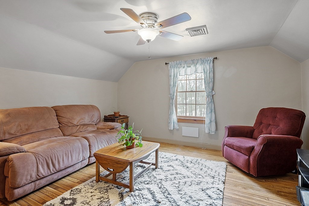 89 Fitchburg Road Townsend, MA 01469 - Photo 13 of 41