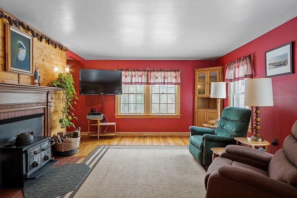 89 Fitchburg Road Townsend, MA 01469 - Photo 20 of 41