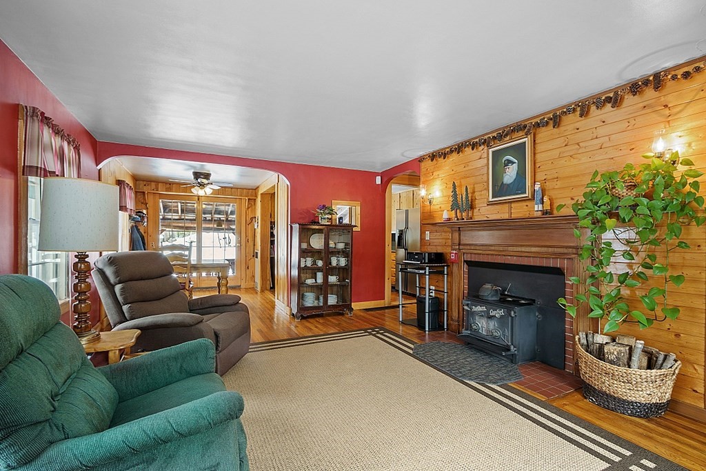 89 Fitchburg Road Townsend, MA 01469 - Photo 22 of 41