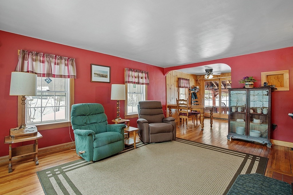89 Fitchburg Road Townsend, MA 01469 - Photo 23 of 41