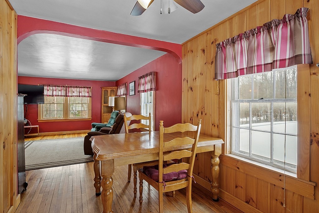 89 Fitchburg Road Townsend, MA 01469 - Photo 24 of 41