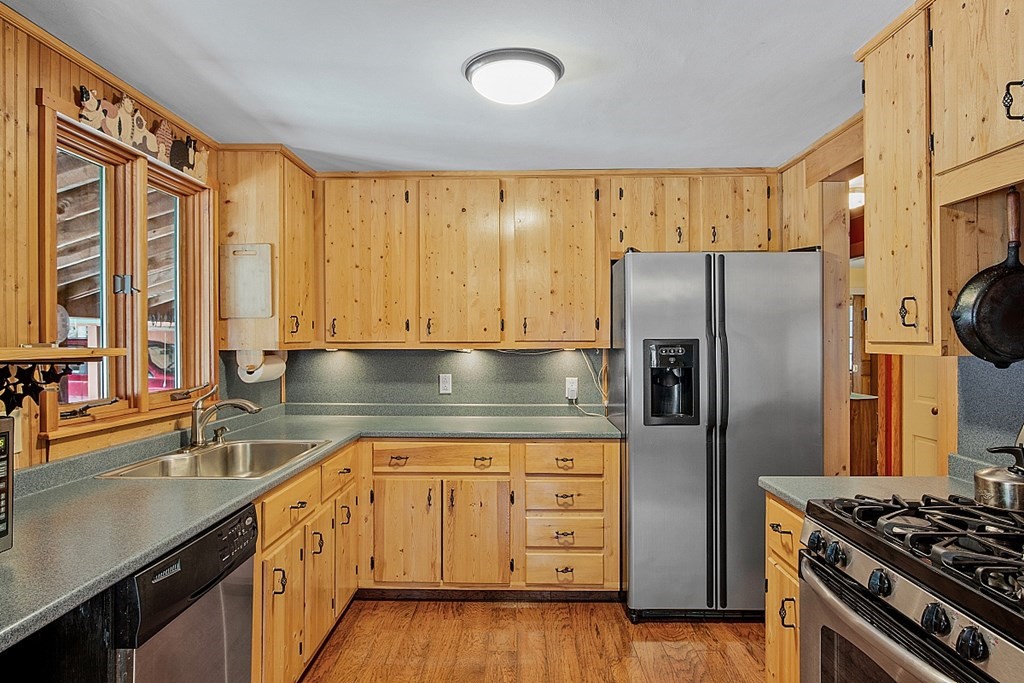 89 Fitchburg Road Townsend, MA 01469 - Photo 28 of 41