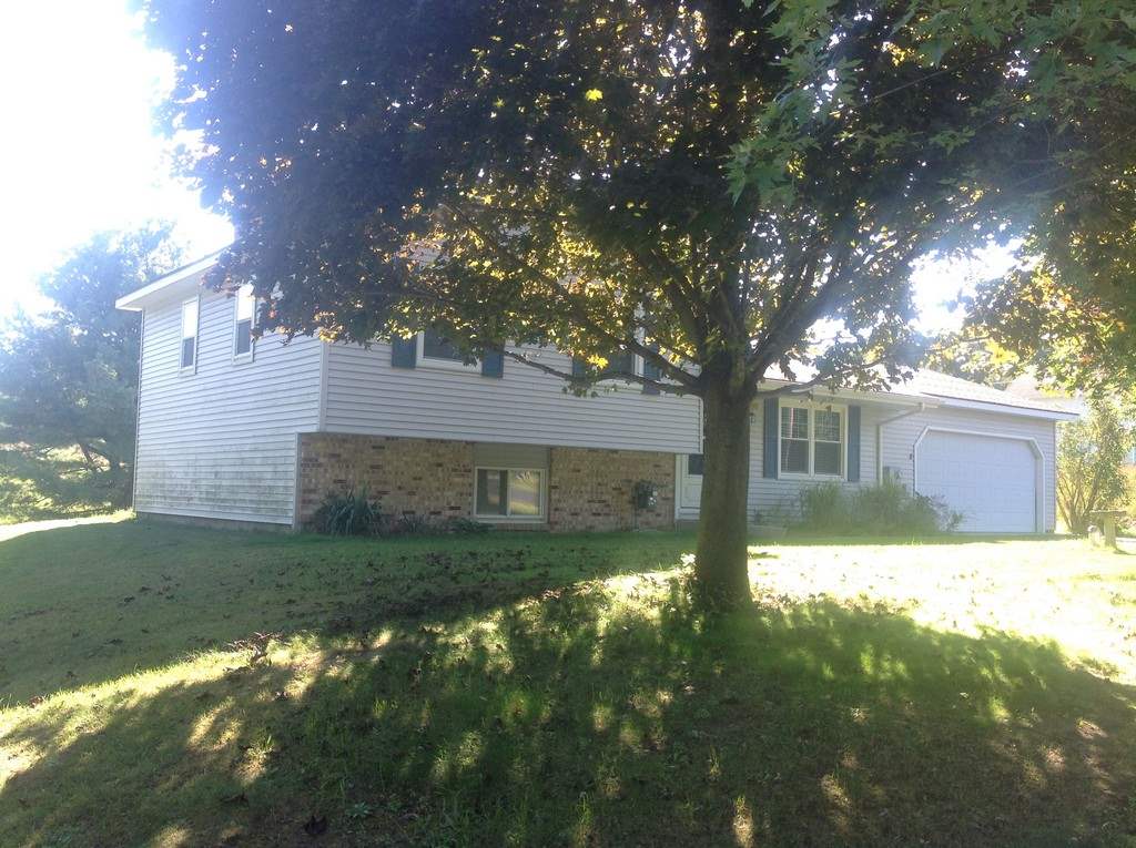 5350 Goodrick Road Traverse City, MI 49684 - Photo 13 of 33 1814594-12.JPG